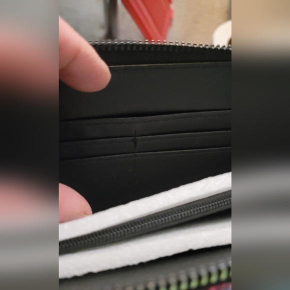 Rainbow snake print wallet. Never used - Picture 4 of 10